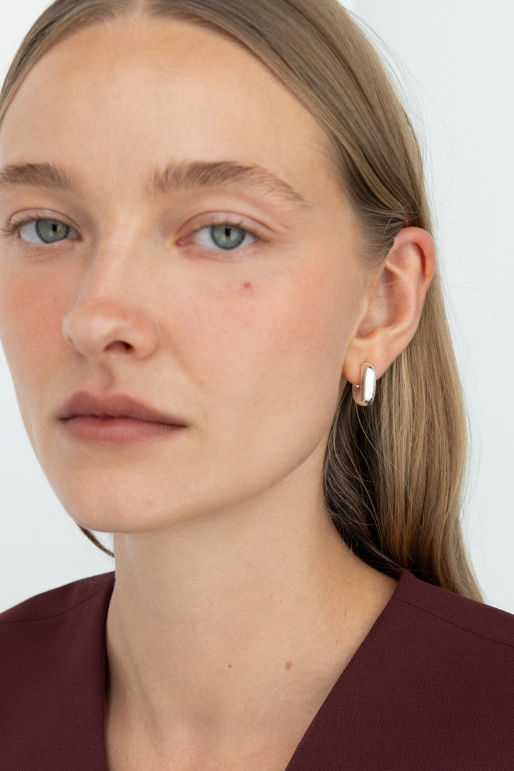 CHUBBY SQUARE SHAPED HUGGIE HOOPS